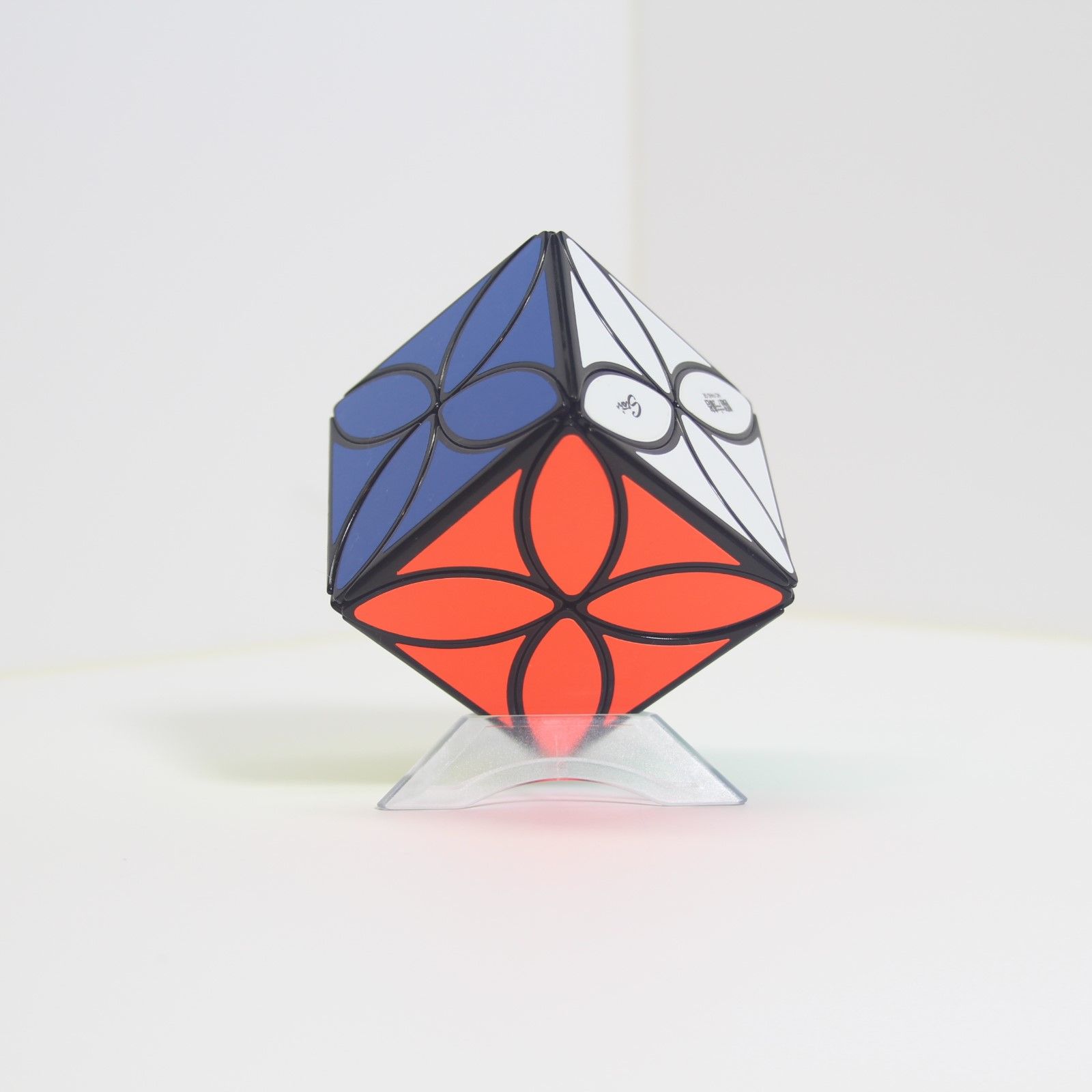 Cube Photo of Clover Cube