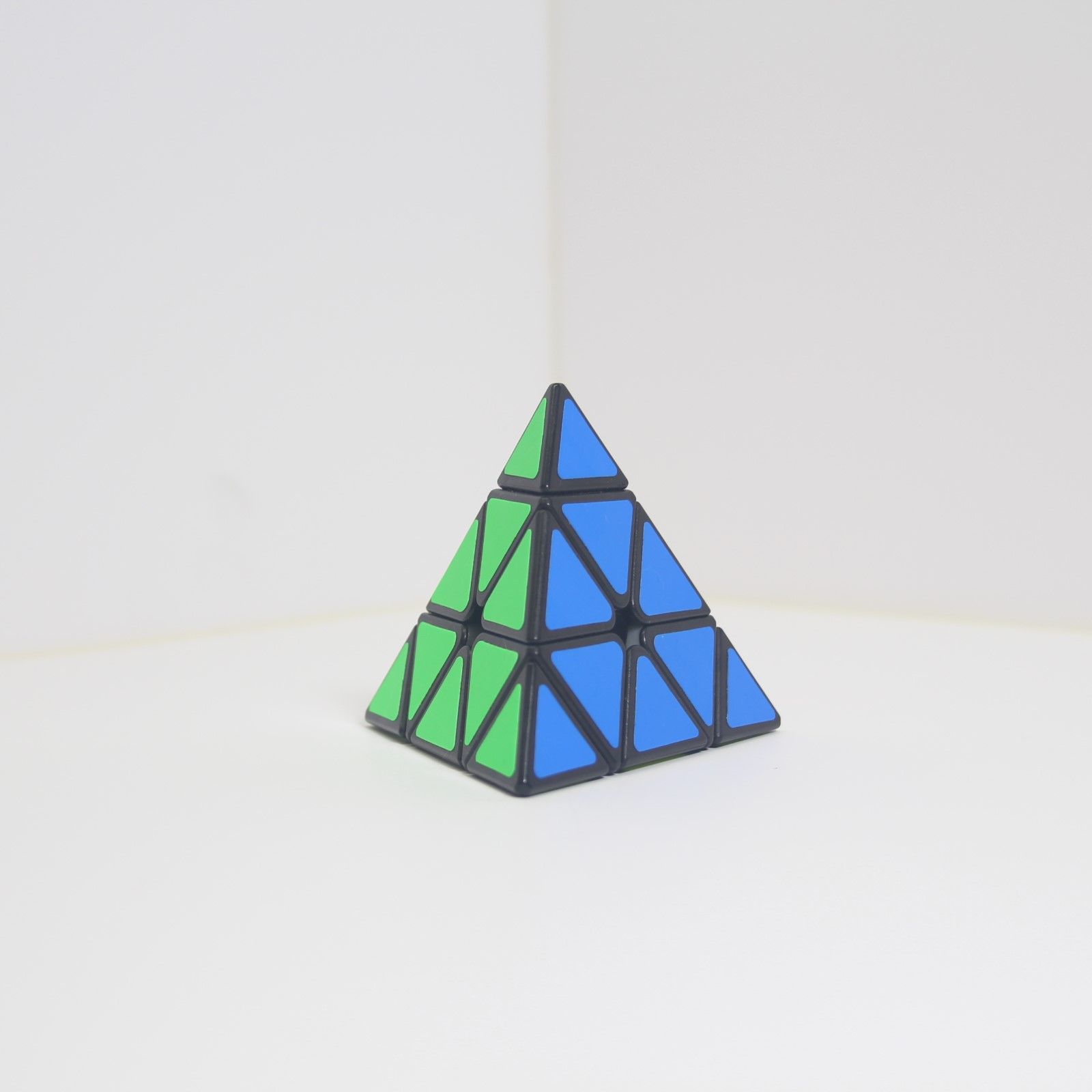 Cube Photo of Magnetic Pyraminx