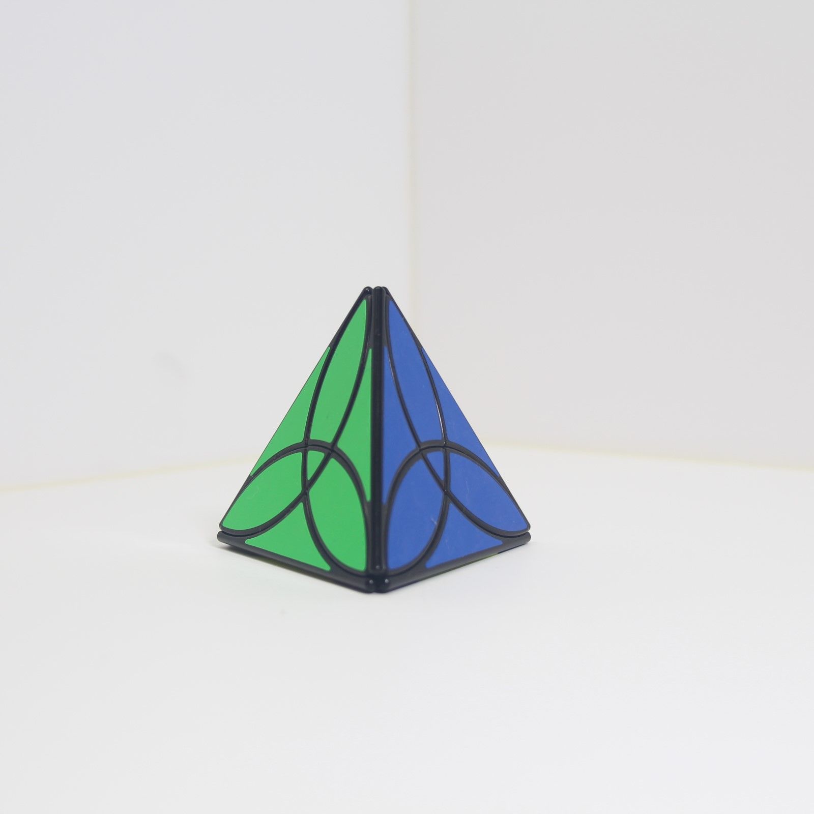 Cube Photo of Clover Pyraminx