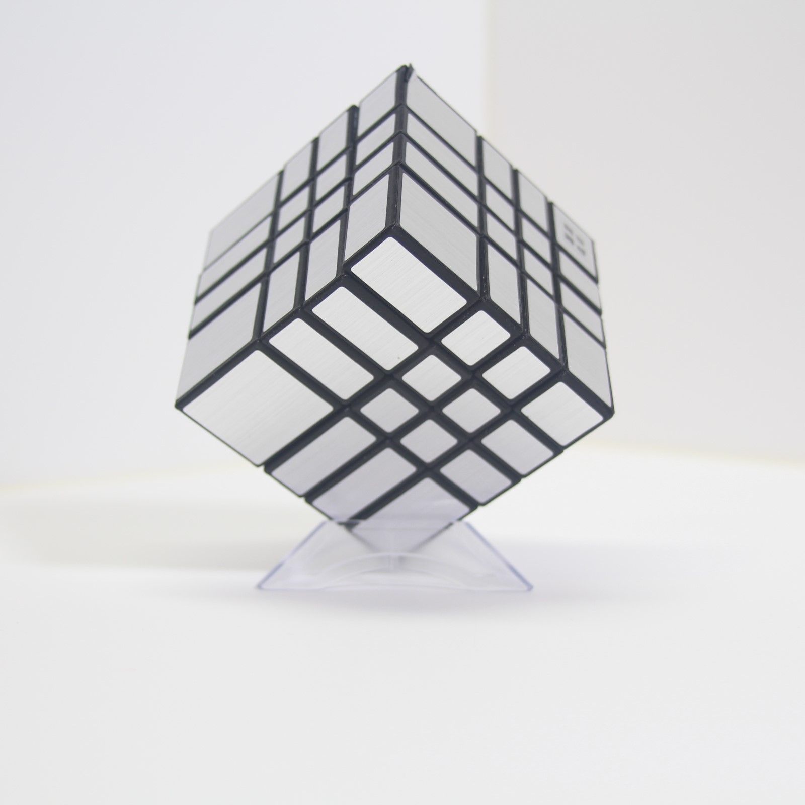 Cube Photo of Mirror 4x4